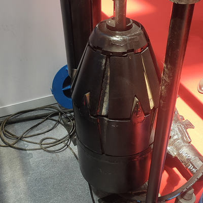 Expander pipeline in-situ replacement system radial expansion force replacement pipeline